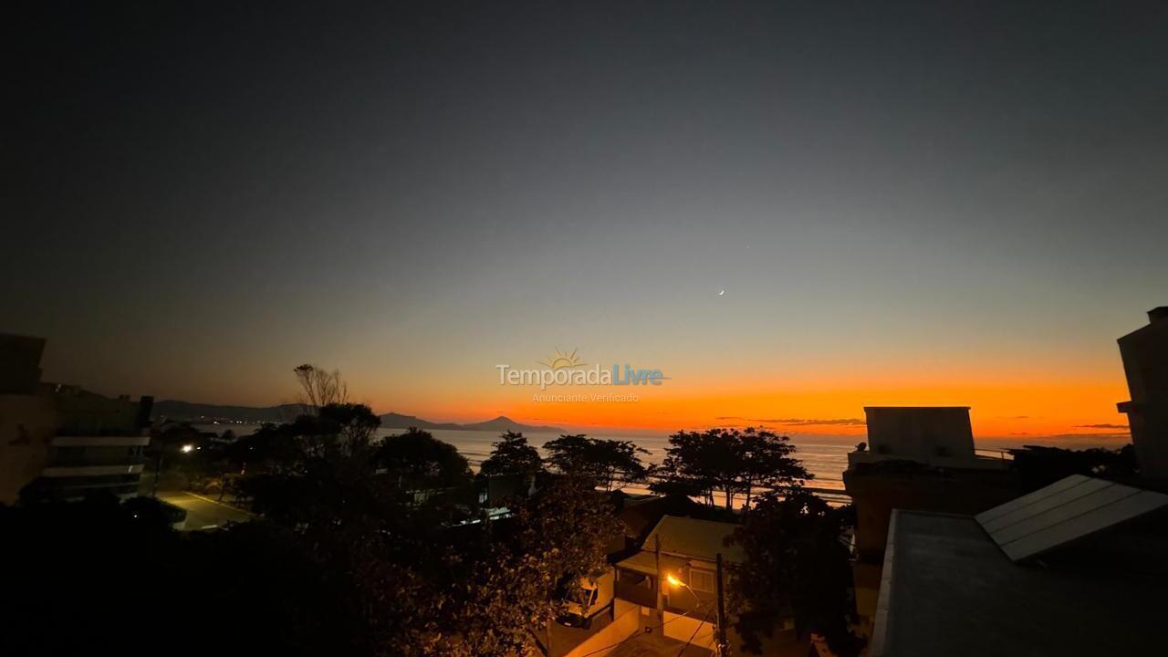 Apartamento para aluguel de temporada em Bombinhas (Canto Grande)