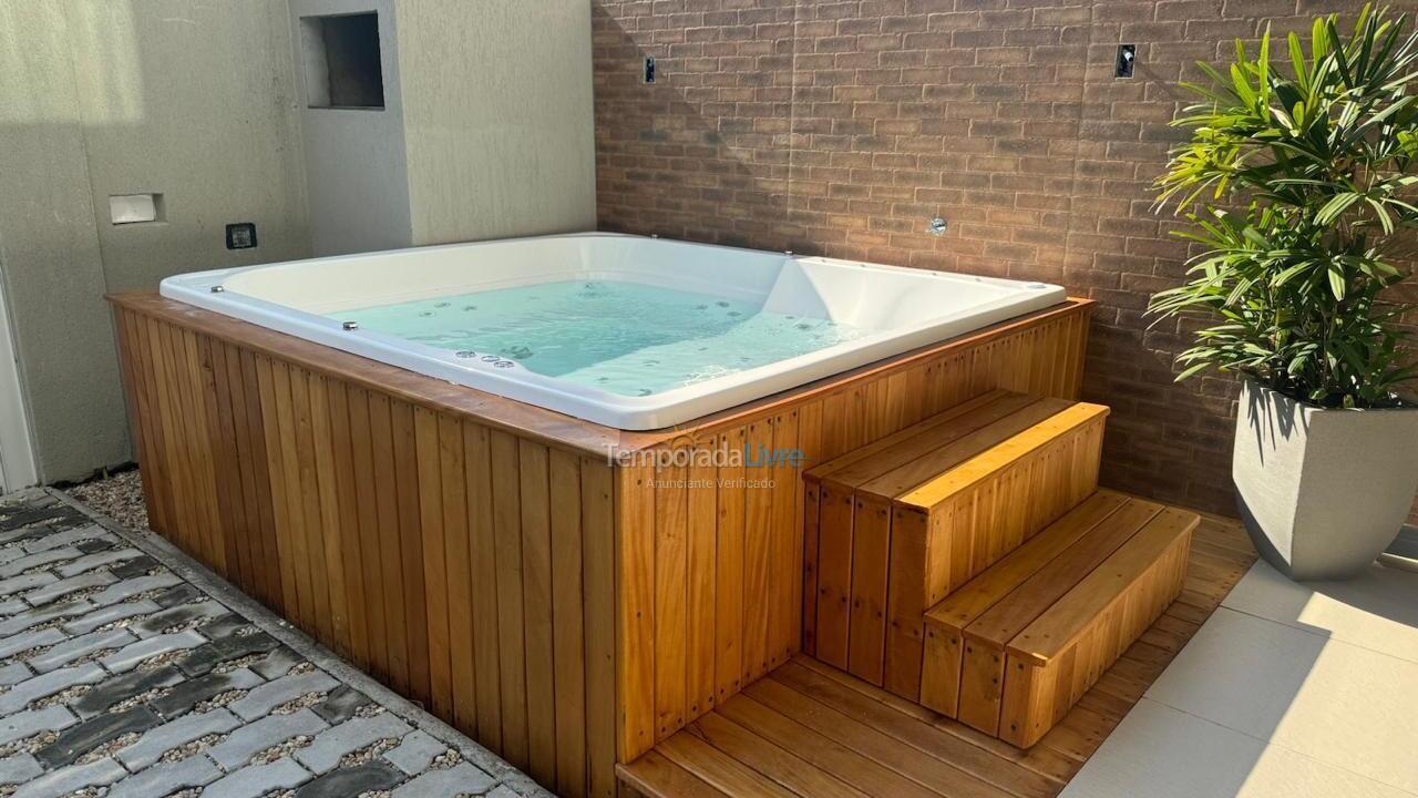 Apartamento para aluguel de temporada em Bombinhas (Canto Grande)