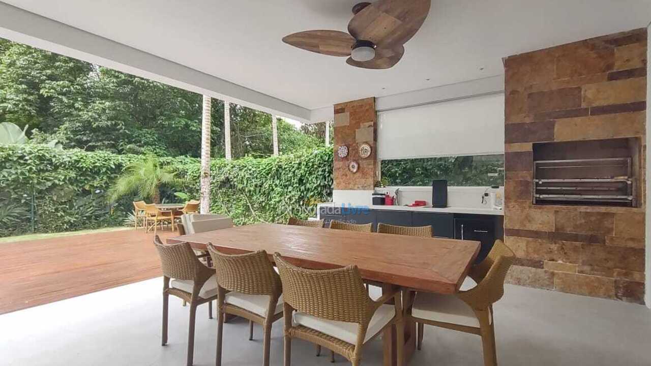 Casa para alquiler de vacaciones em São Sebastião (Praia da Baleia)