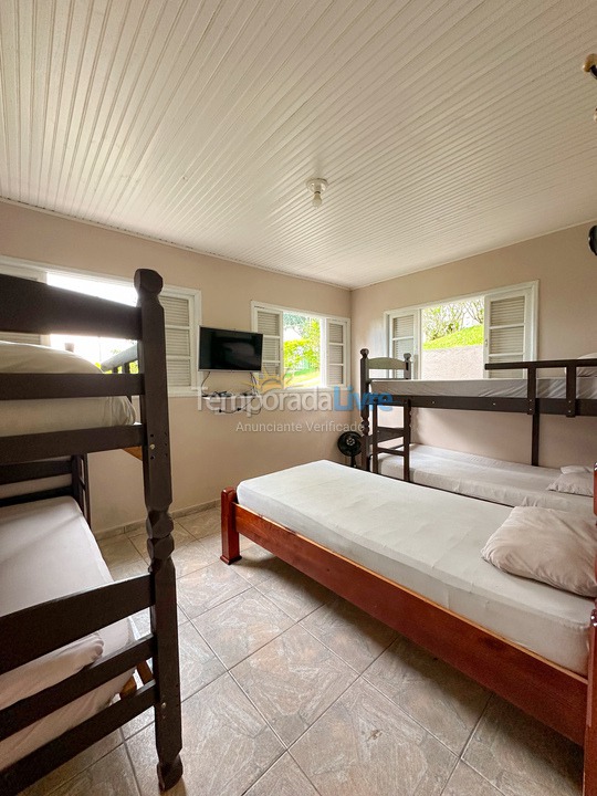 Casa para aluguel de temporada em Igaratá (Condominio águas de Igarata)