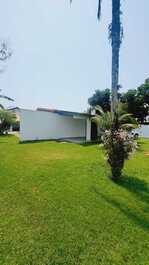 Alugo SUÍTES em Maranduba, à 100 metros da praia