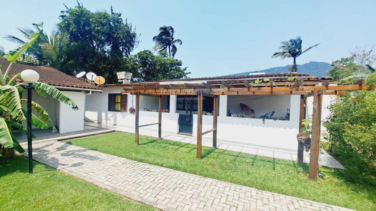 Casa para aluguel de temporada em Ubatuba (Maranduba)