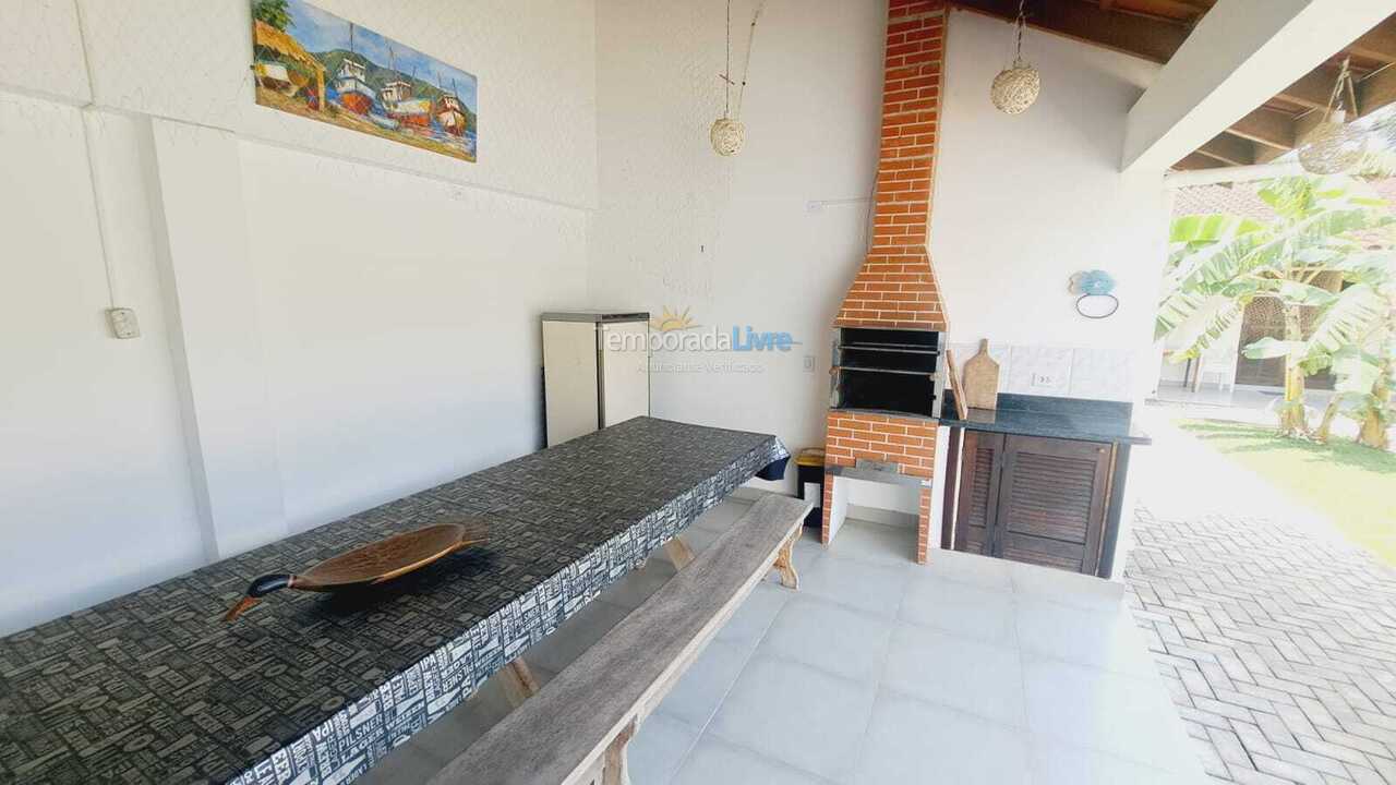 Casa para aluguel de temporada em Ubatuba (Maranduba)