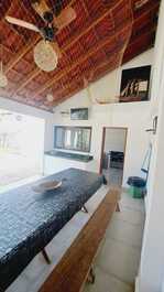 Alugo SUÍTES em Maranduba, à 100 metros da praia