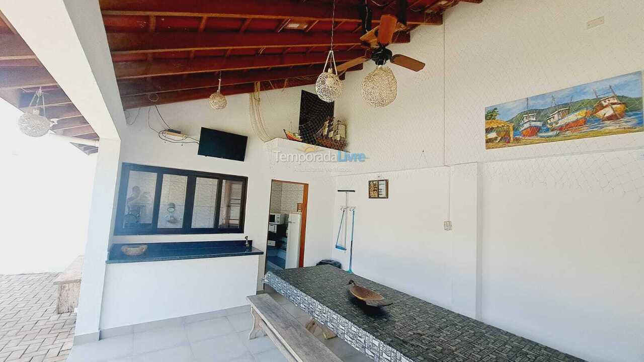 Casa para aluguel de temporada em Ubatuba (Maranduba)