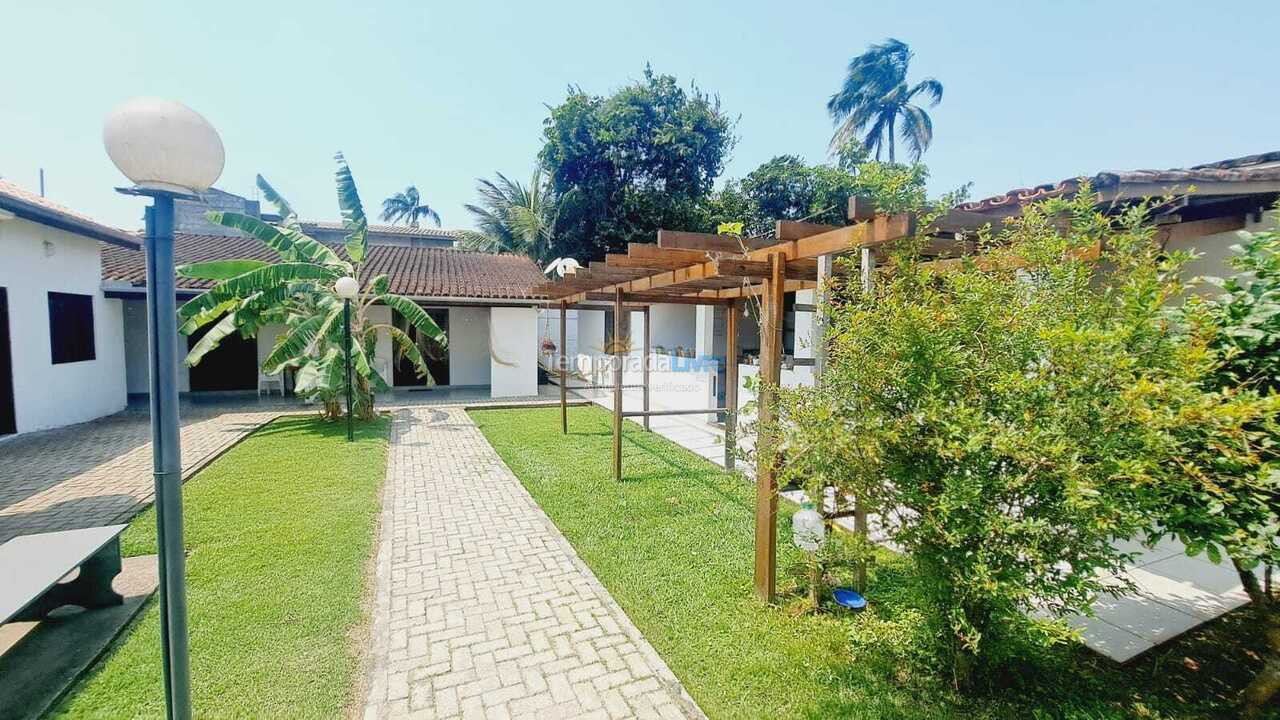 Casa para aluguel de temporada em Ubatuba (Maranduba)
