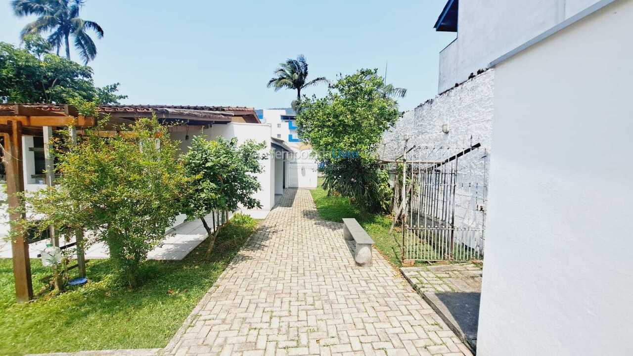 Casa para aluguel de temporada em Ubatuba (Maranduba)
