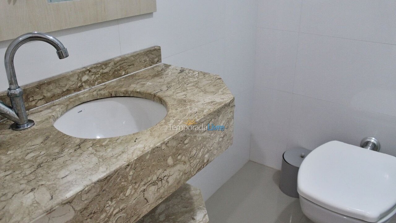 Apartamento para aluguel de temporada em Bombinhas (Praia de Bombas)