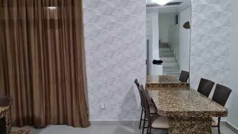 Apartamento 04 dormitórios, vista mar em Bombas