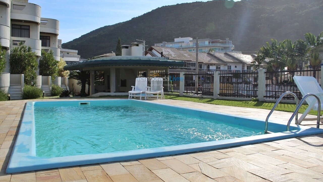 Apartamento para aluguel de temporada em Bombinhas (Praia de Bombas)