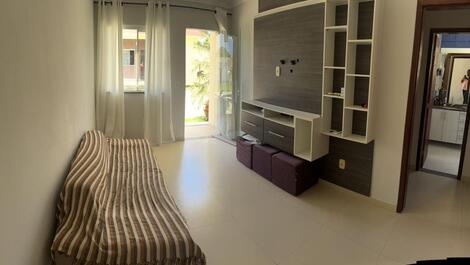 Já temos tv na sala ! para seu conforto também disponibilizamos de ar condicionado na sala 