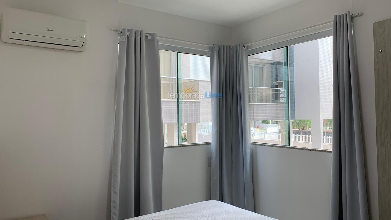 Apartamento para aluguel de temporada em Governador Celso Ramos (Praia de Palmas)