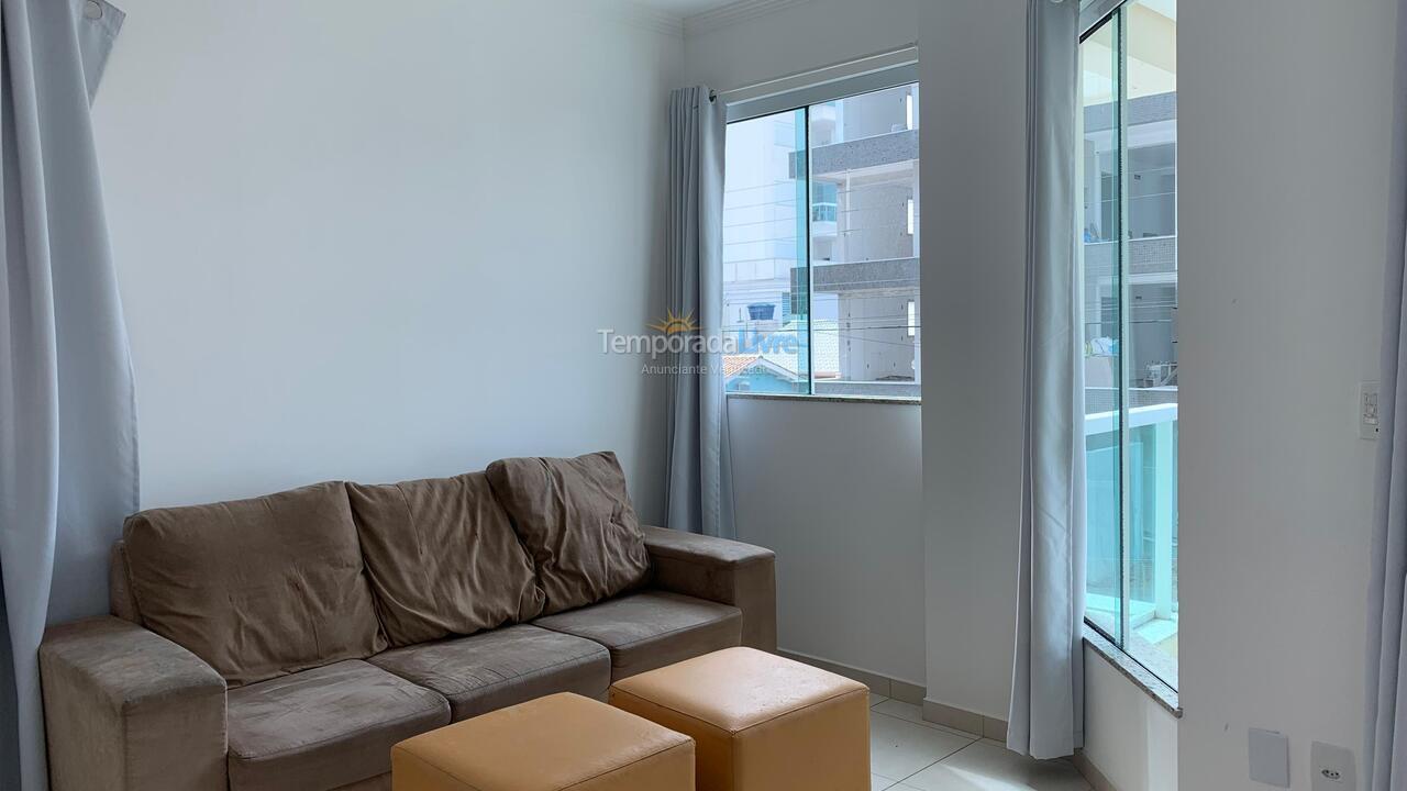 Apartamento para aluguel de temporada em Governador Celso Ramos (Praia de Palmas)