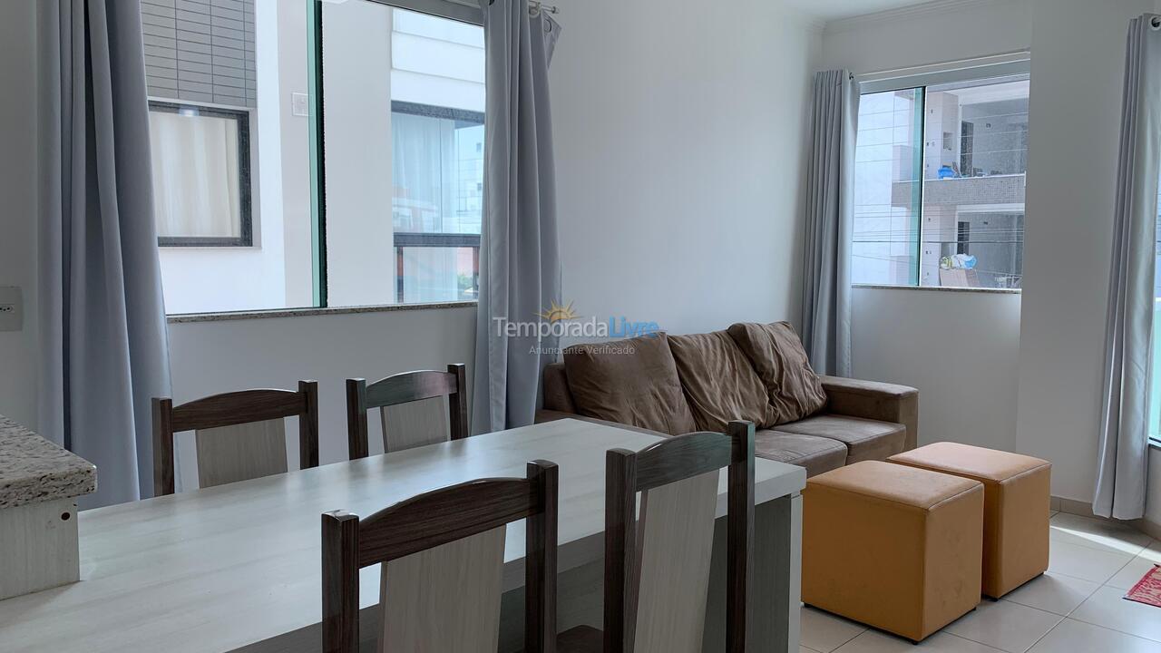 Apartamento para aluguel de temporada em Governador Celso Ramos (Praia de Palmas)