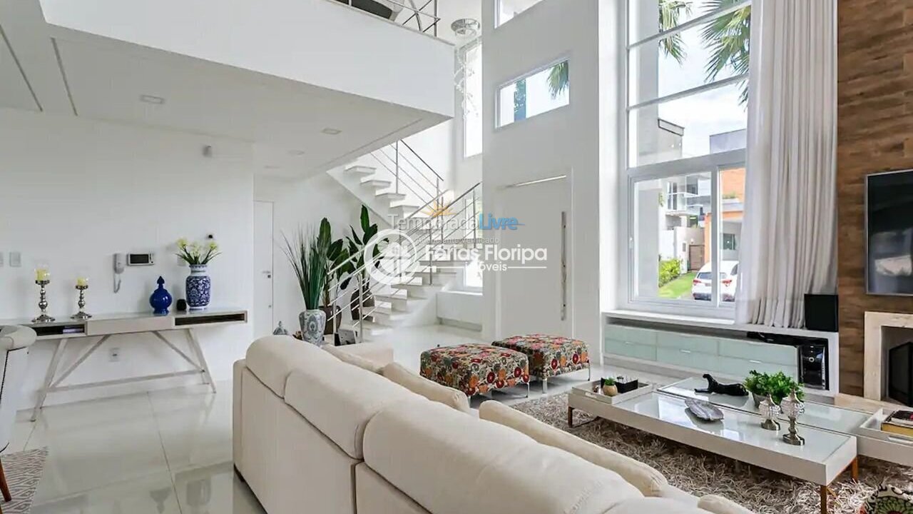 Casa para aluguel de temporada em Florianópolis (Rio Tavares)