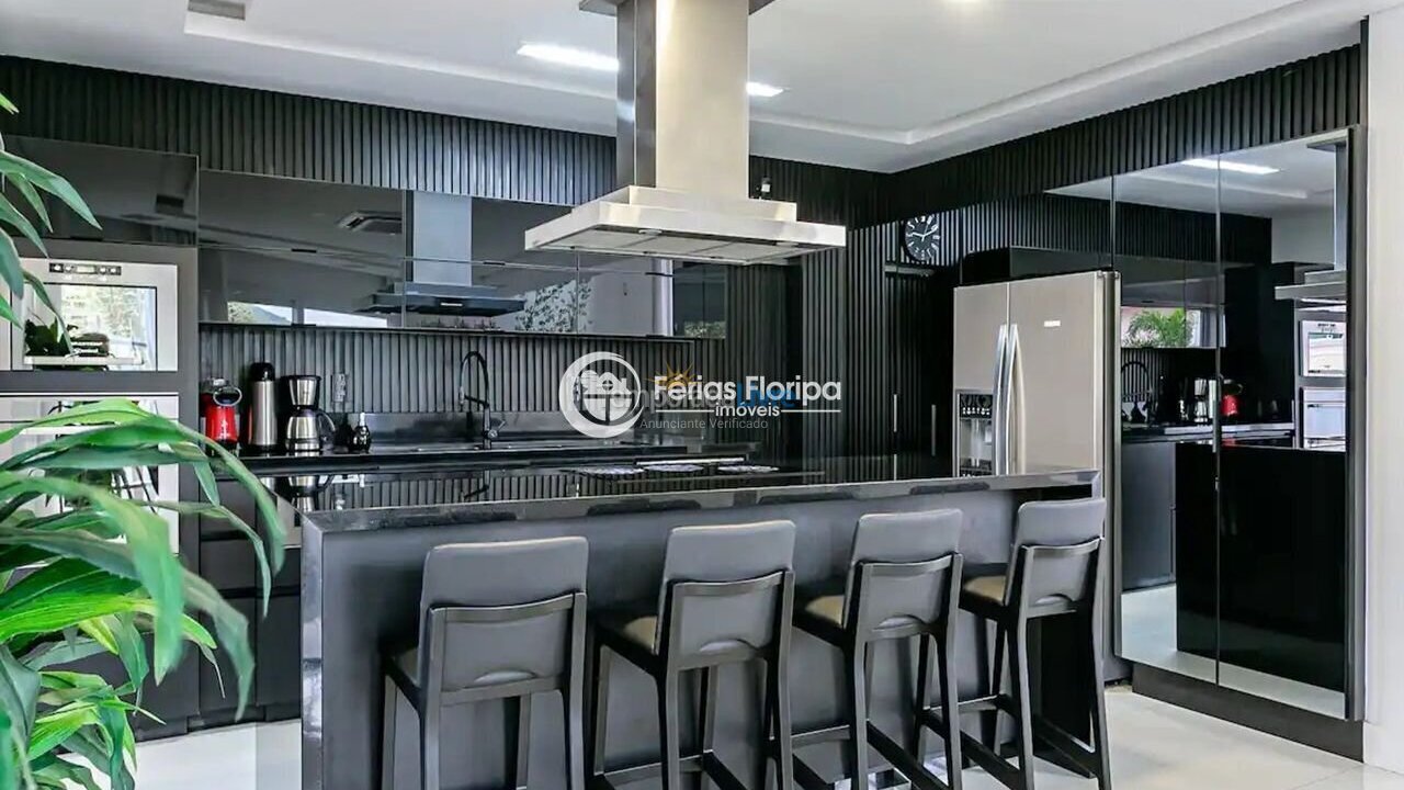 Casa para aluguel de temporada em Florianópolis (Rio Tavares)