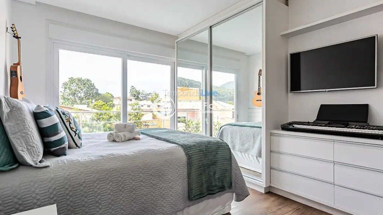 Casa para aluguel de temporada em Florianópolis (Rio Tavares)