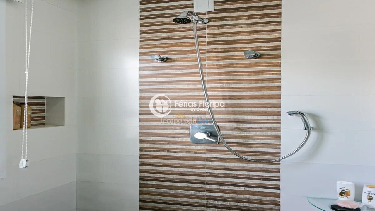 Casa para aluguel de temporada em Florianópolis (Rio Tavares)