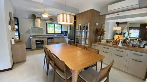 Casa para alugar em Bombinhas - Mariscal