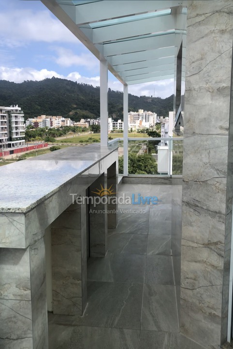 Apartamento para alquiler de vacaciones em Governador Celso Ramos (Praia de Palmas)
