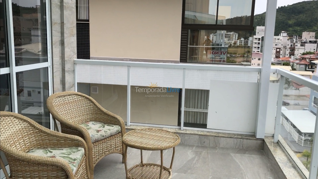 Apartamento para alquiler de vacaciones em Governador Celso Ramos (Praia de Palmas)