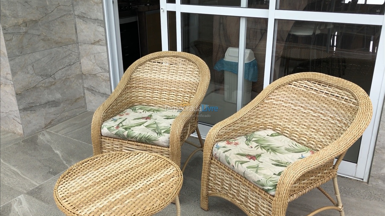 Apartamento para alquiler de vacaciones em Governador Celso Ramos (Praia de Palmas)