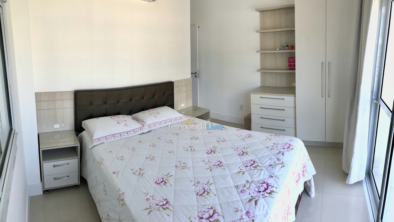Apartamento para alquiler de vacaciones em Governador Celso Ramos (Praia de Palmas)
