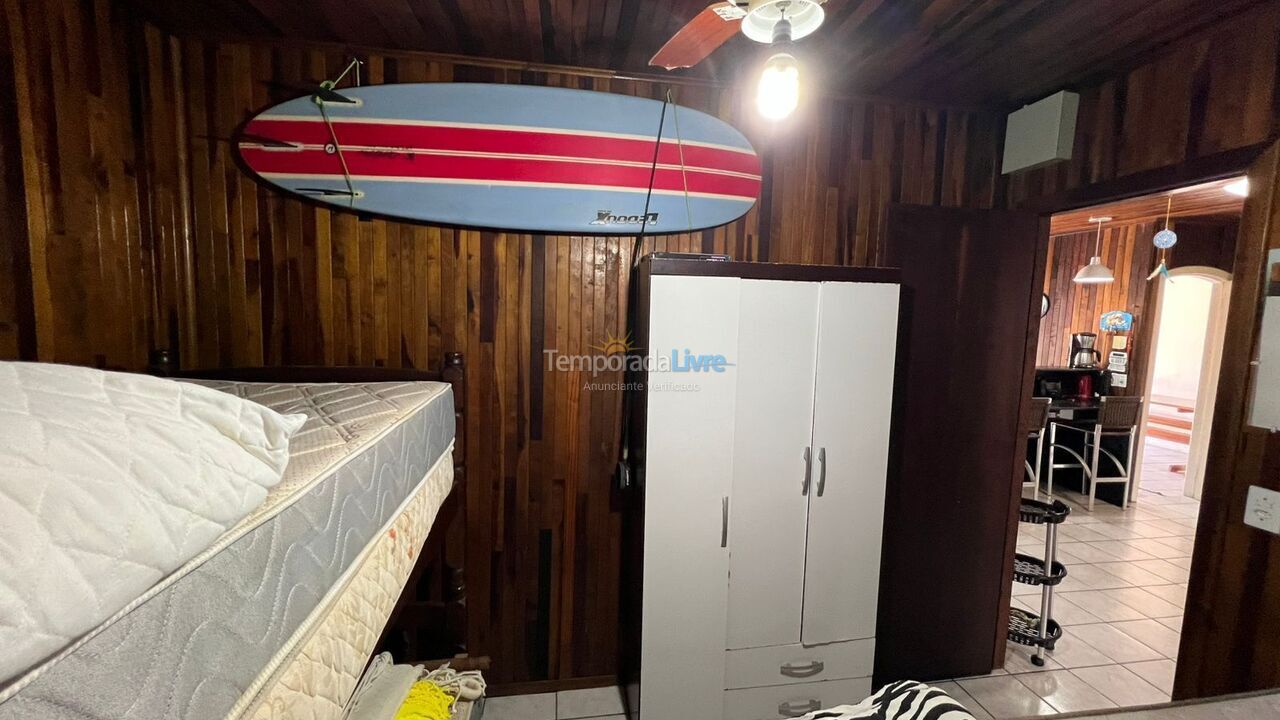 Casa para aluguel de temporada em São Francisco do Sul (Prainha)