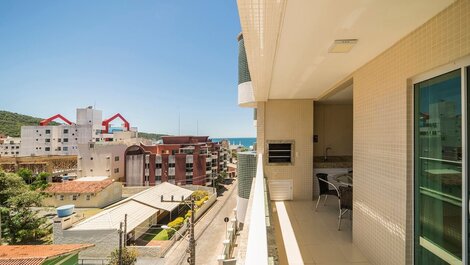 Apt 3 bedrooms great location 80 mts from the Sea in Bombinhas SC