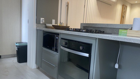 LINDO APARTAMENTO ALTO PADRÃO EM PORTO BELO