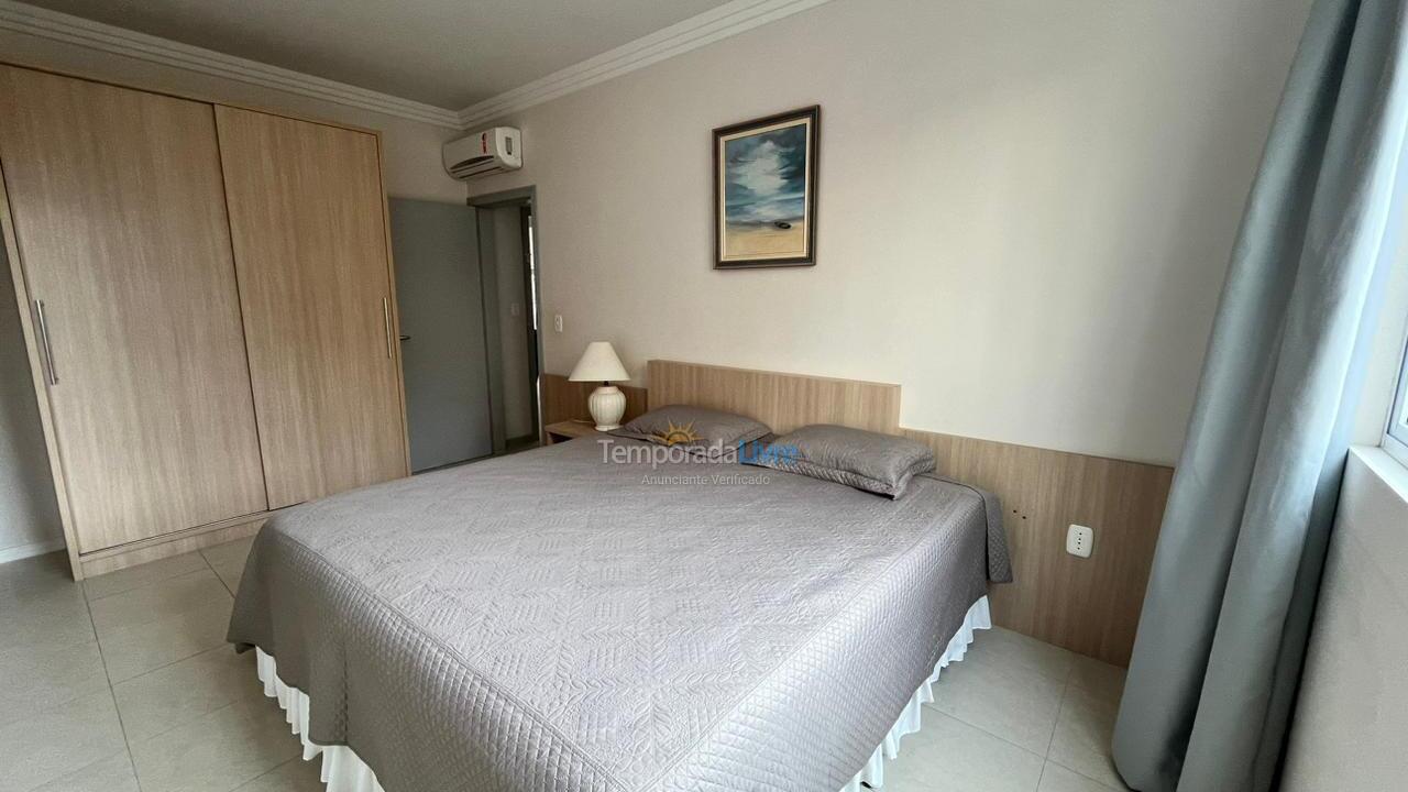 Apartamento para aluguel de temporada em Itapema (Meia Praia)
