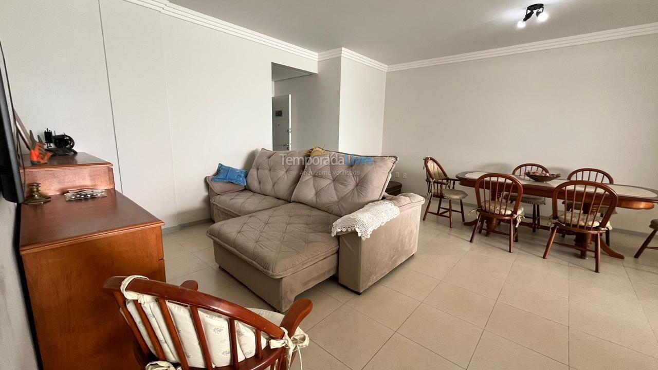 Apartamento para aluguel de temporada em Itapema (Meia Praia)