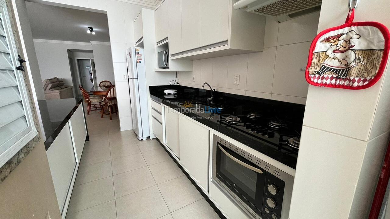 Apartamento para aluguel de temporada em Itapema (Meia Praia)