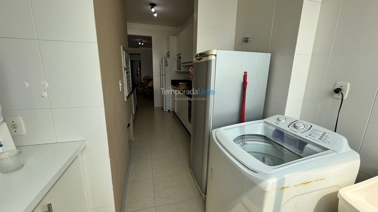 Apartamento para aluguel de temporada em Itapema (Meia Praia)