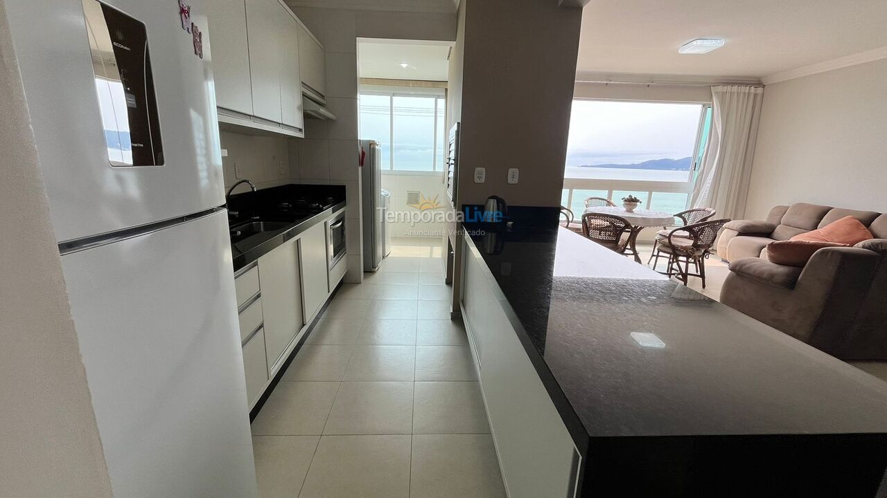 Apartamento para aluguel de temporada em Itapema (Meia Praia)