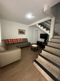 HOUSE 48 WITH 3 DORM/1SUITE AIR/COND.-TV CABLE/WI-FI *