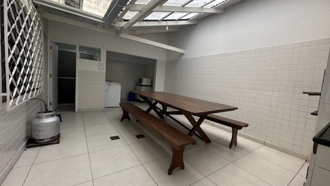 HOUSE 48 WITH 3 DORM/1SUITE AIR/COND.-TV CABLE/WI-FI *