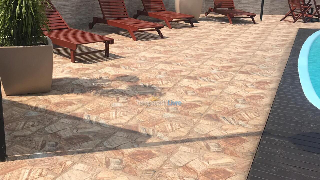 Apartamento para aluguel de temporada em Penha (Centro)