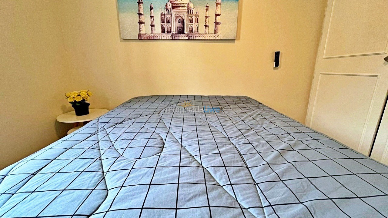 Apartamento para aluguel de temporada em Guarujá (Pitangueiras)