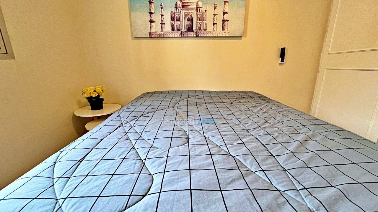 Apartamento para aluguel de temporada em Guarujá (Pitangueiras)