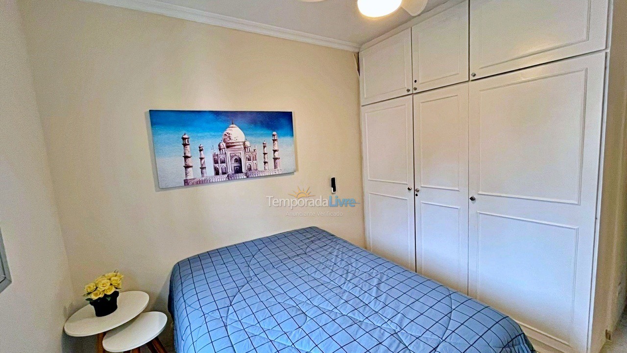 Apartamento para aluguel de temporada em Guarujá (Pitangueiras)