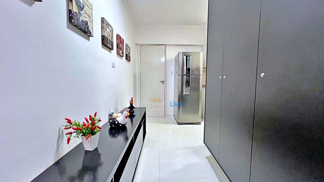 Apartamento para aluguel de temporada em Guarujá (Pitangueiras)