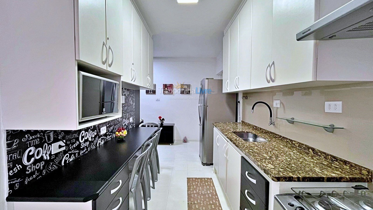 Apartamento para aluguel de temporada em Guarujá (Pitangueiras)