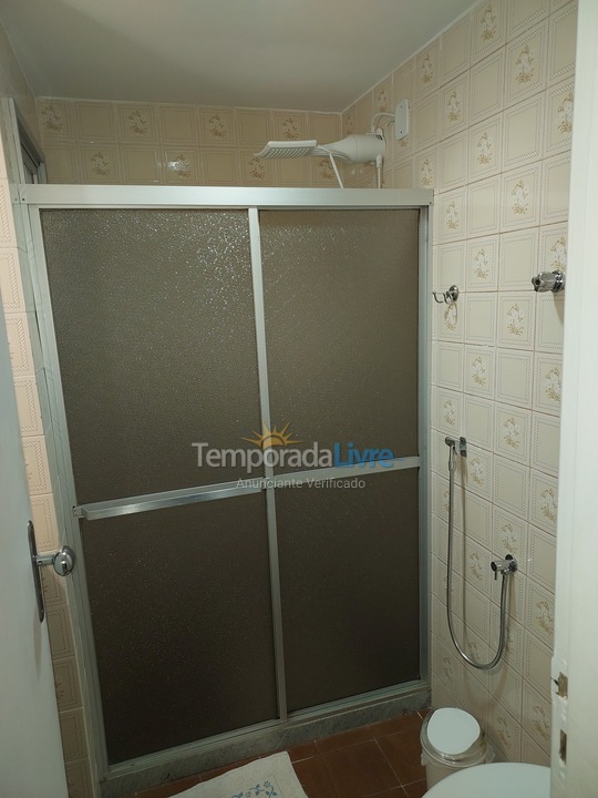 Apartamento para aluguel de temporada em Guarapari (Praia da Areia Preta)