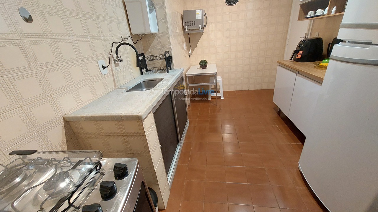 Apartamento para aluguel de temporada em Guarapari (Praia da Areia Preta)