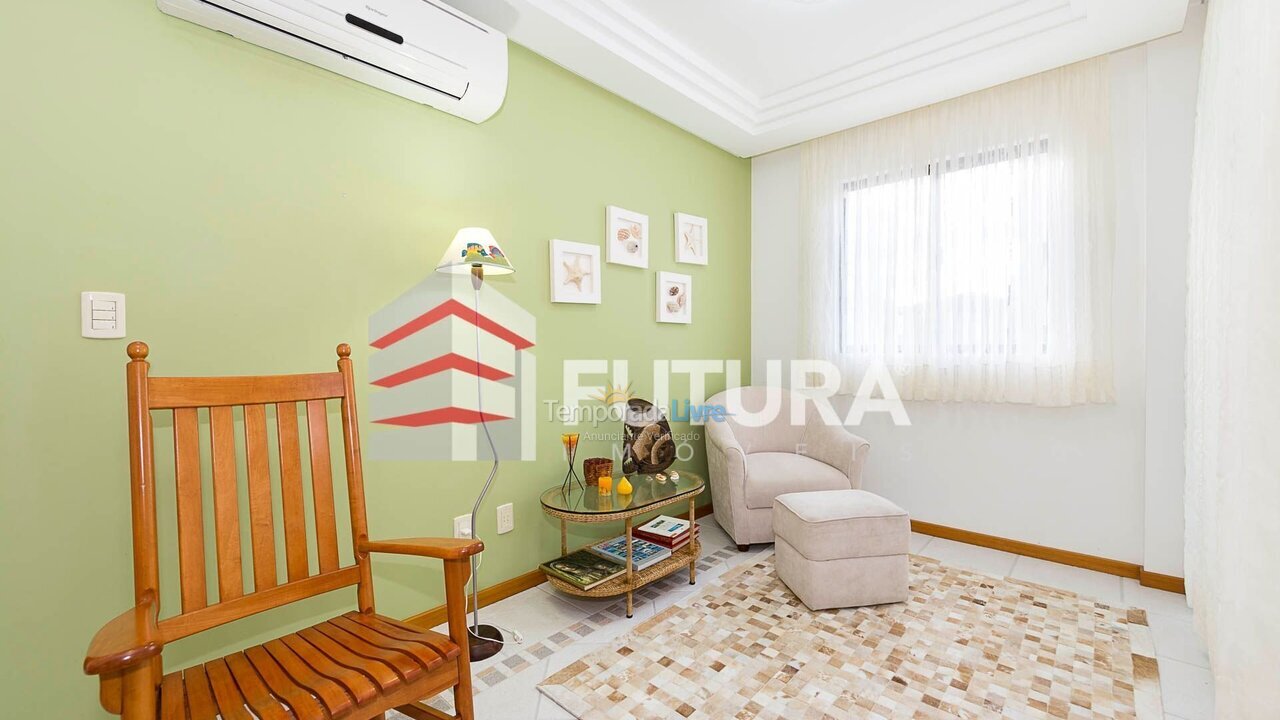 Apartamento para aluguel de temporada em Bombinhas (Praia de Bombas)