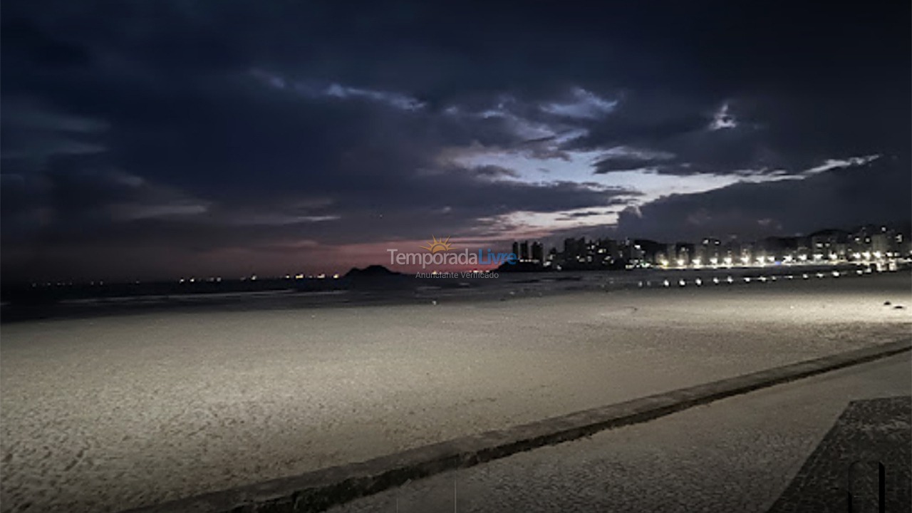 Apartamento para aluguel de temporada em Guarujá (Pitangueiras)