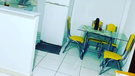 Casa de dois quartos há 12 minutos das melhores praias deCabo Frio.