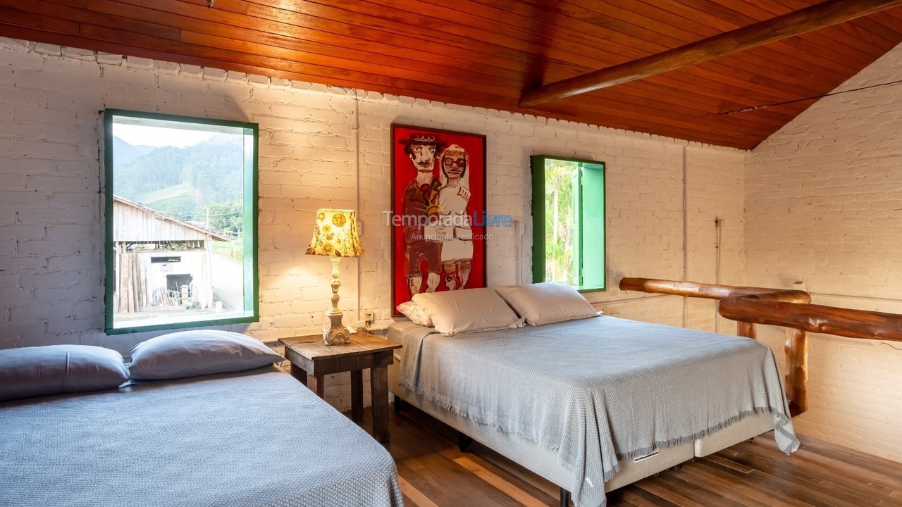 Chácara / sítio para aluguel de temporada em Tijucas (Oliveira)