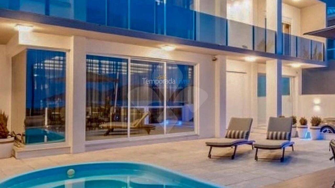 House for vacation rental in Garopaba (Centro)